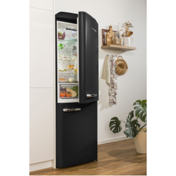 Холодильник Gorenje ONRK619DBK